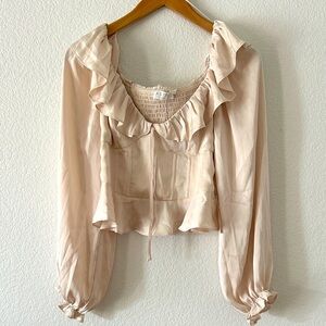 ASTR THE LABEL Elegant Cream Ruffle Blouse
Sz Medium